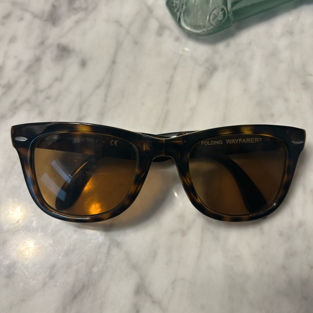 Folding Ray-Ban Wayfarer
